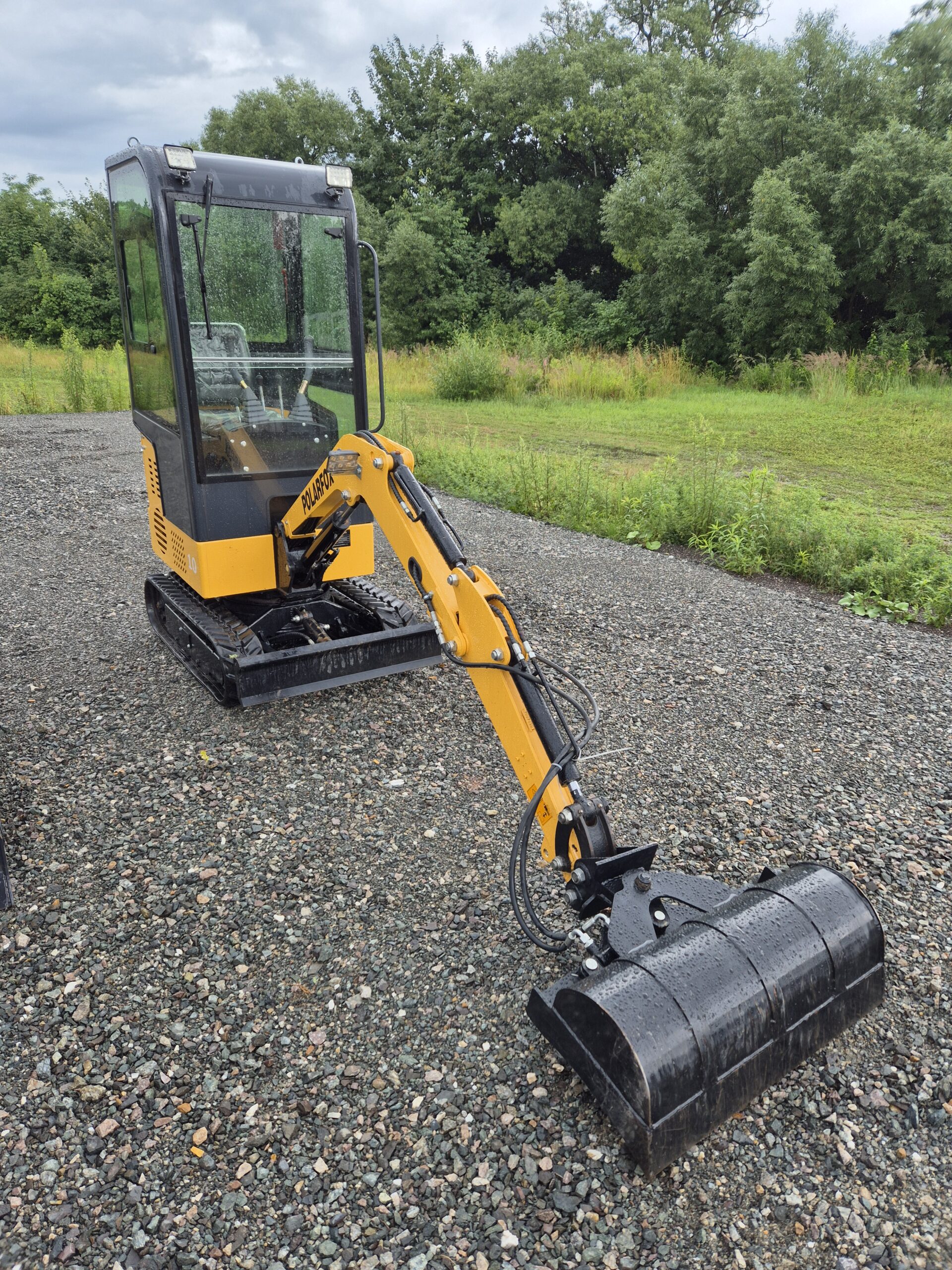 Pásové minirypadlo s kabinou 1t (NM-E10)