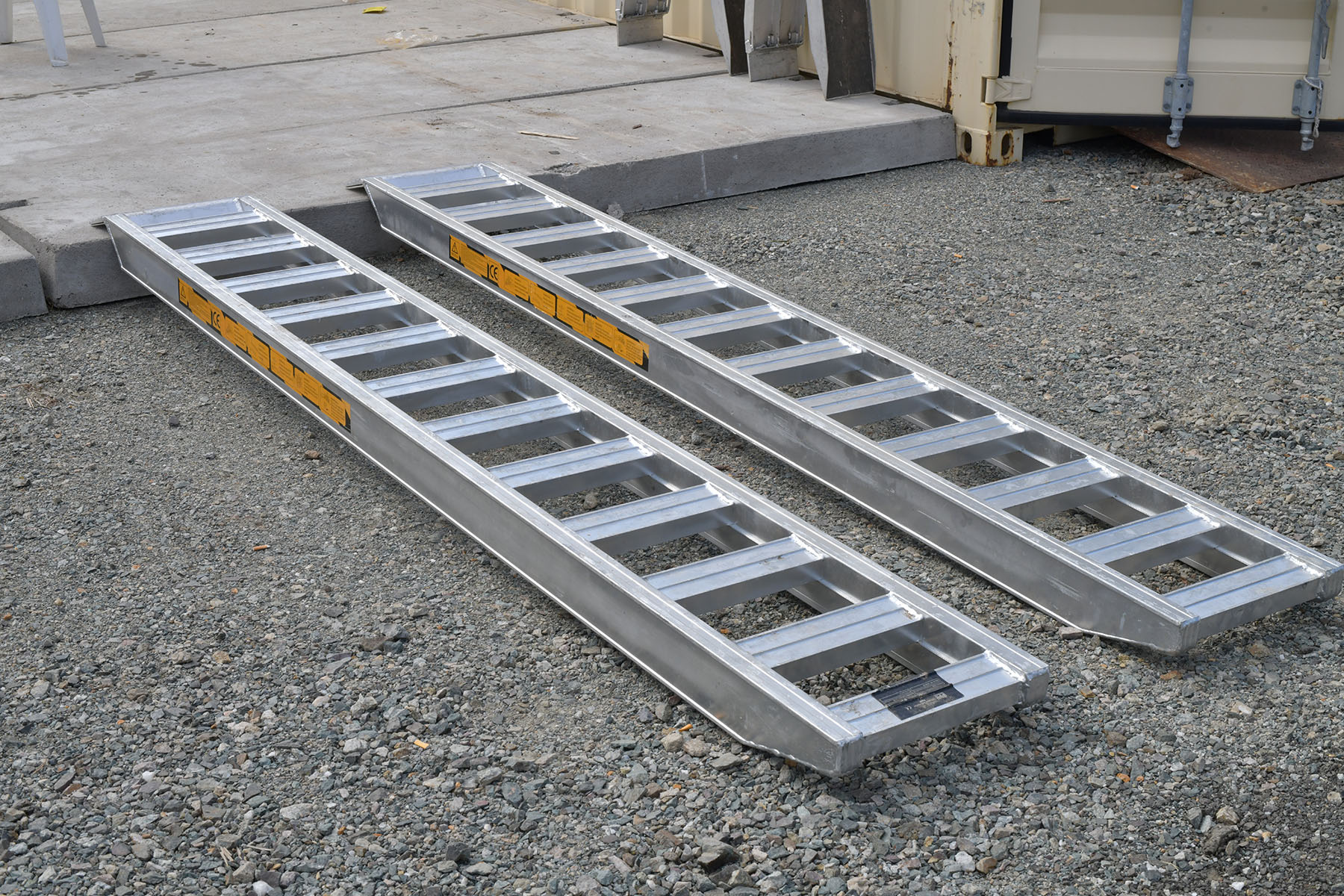 Hliníkové nájezdy (nosnost 2,7 t)